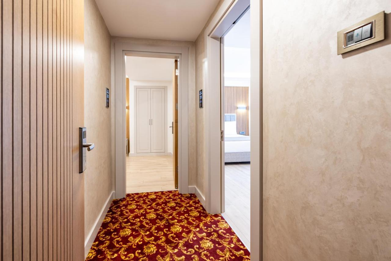 Carina Gold Hotel And Restaurant Истанбул Екстериор снимка